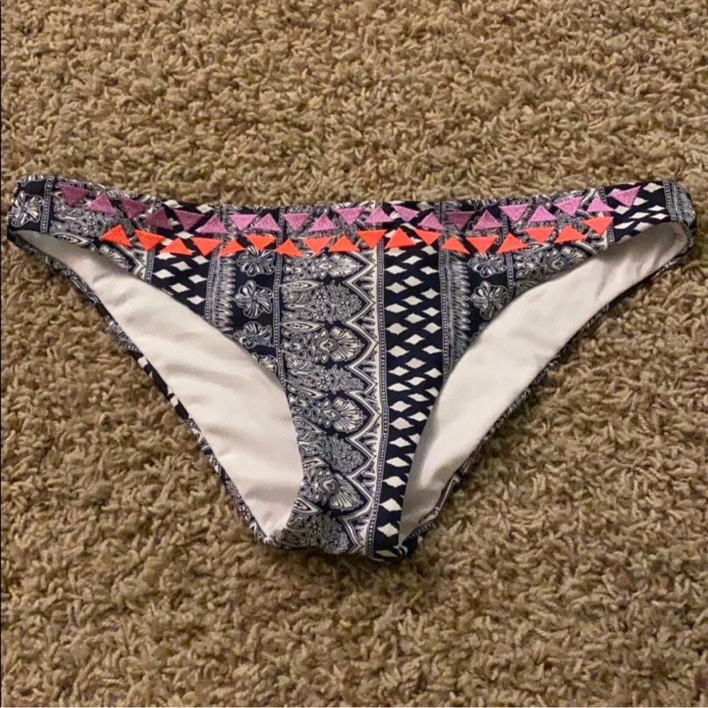 NWOT ROXY BIKINI BOTTOMS